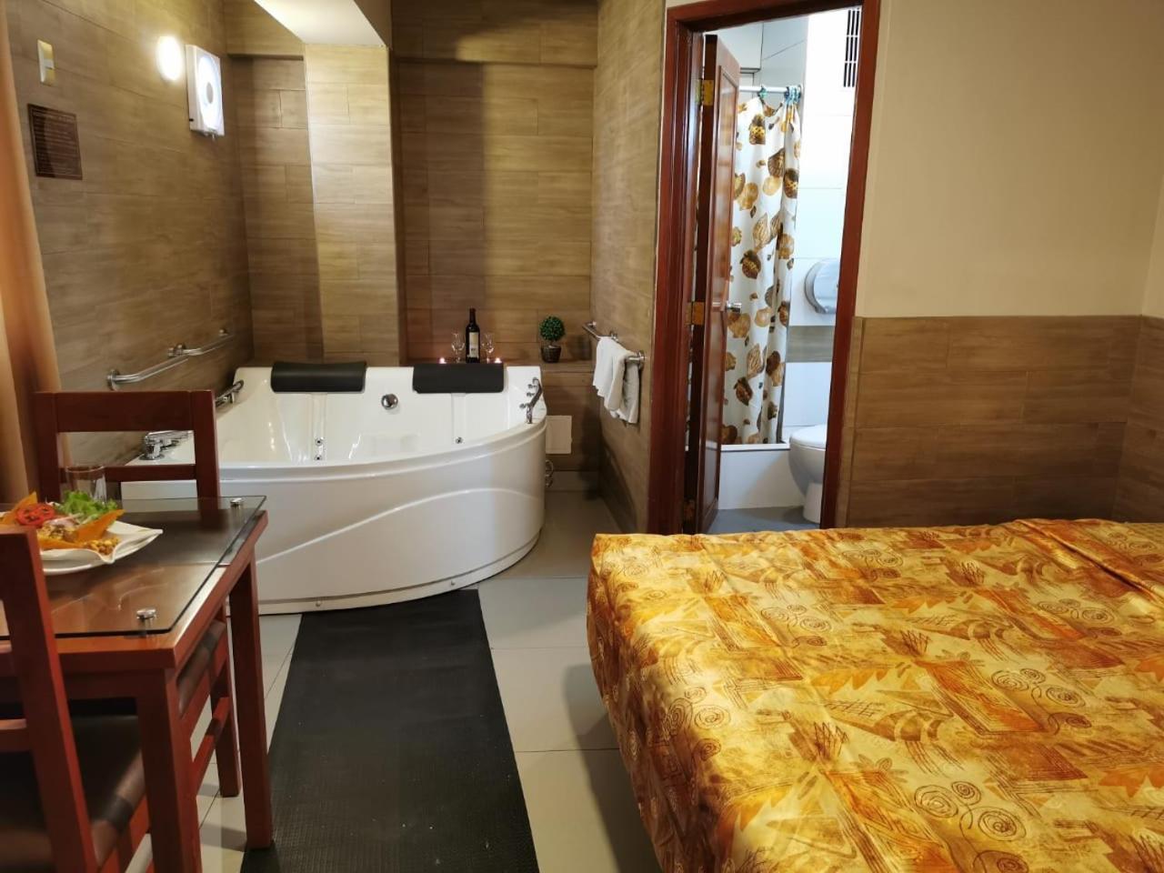 Hotel Dia Y Noche 利马 外观 照片